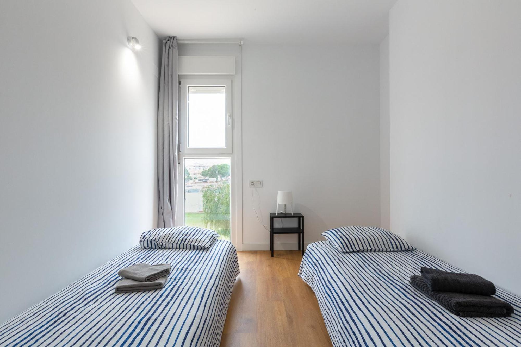 Apartamentos En Canet Al Mar, Junto Playa Y Con Piscina Canet d'En Berenguer Exterior foto